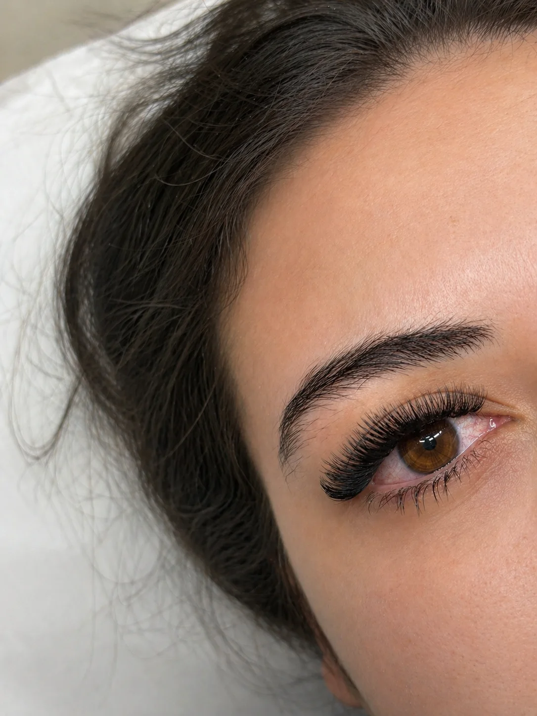 Réalisation de Eye contact by Lou